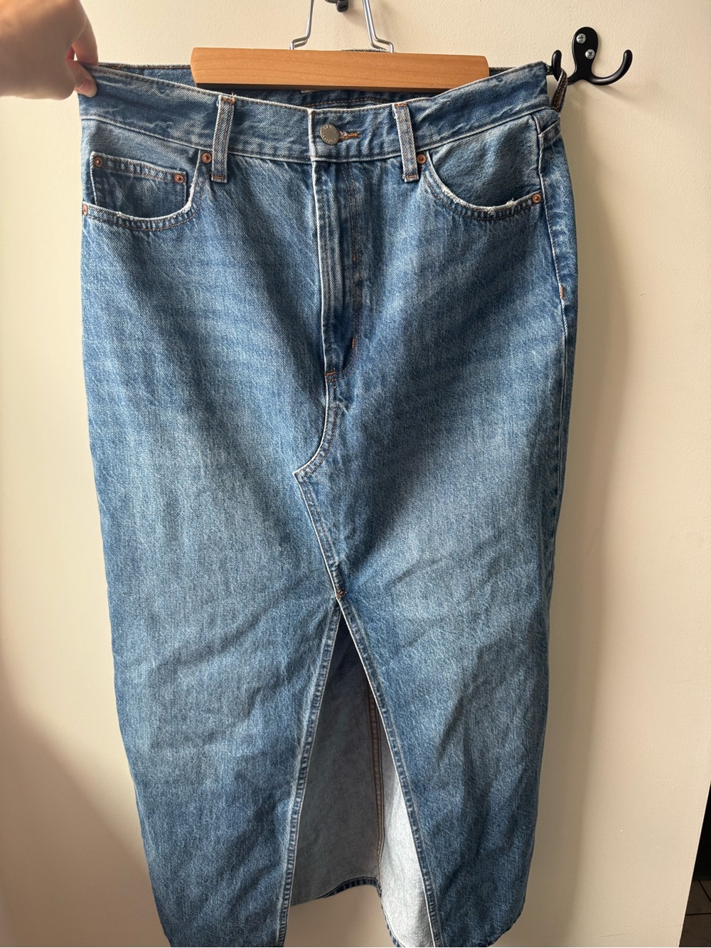 Aritizia Denim Forum 90s vintage Maxi Jean Skirt